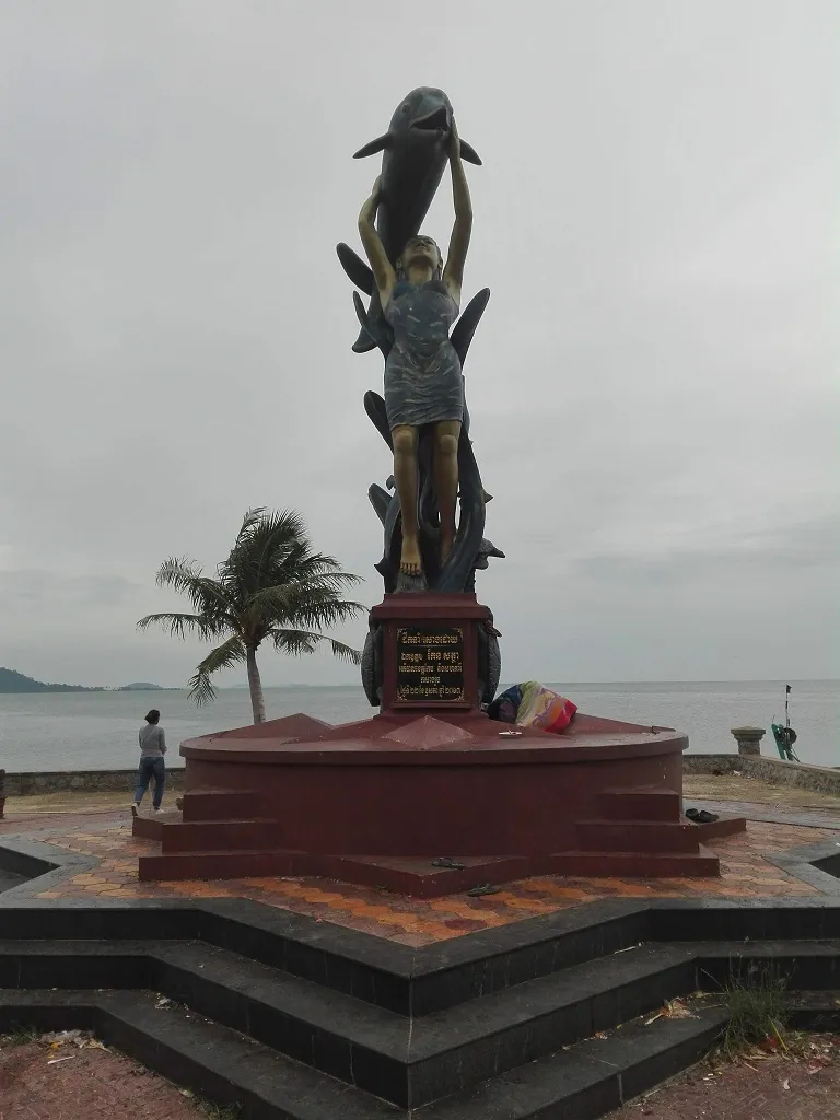 Delphin Statue