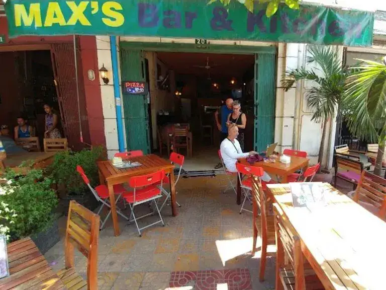 Max Bar & Kitchen