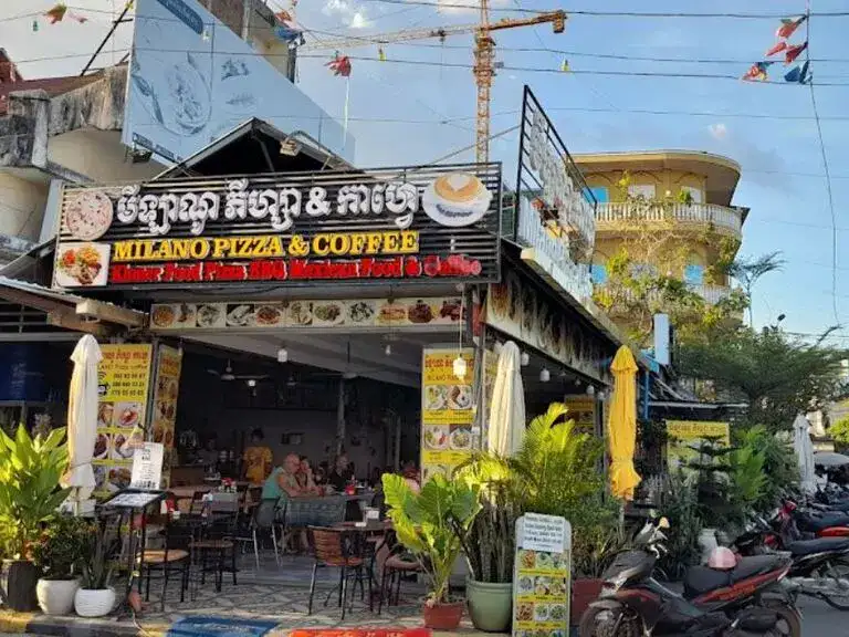 Kafe Pizza Milano Kampot Kamboja